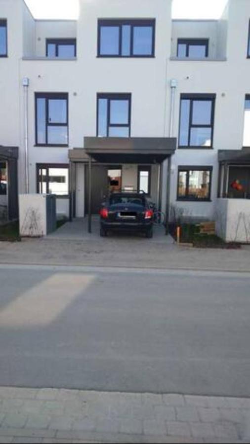 Privat Zimmer Richtung Messe Hanover Exterior photo