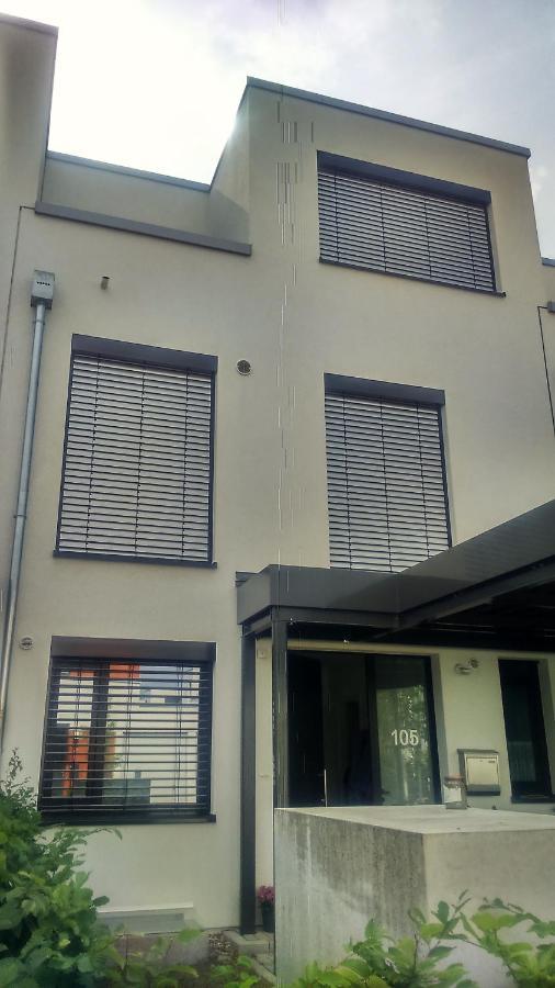 Privat Zimmer Richtung Messe Hanover Exterior photo
