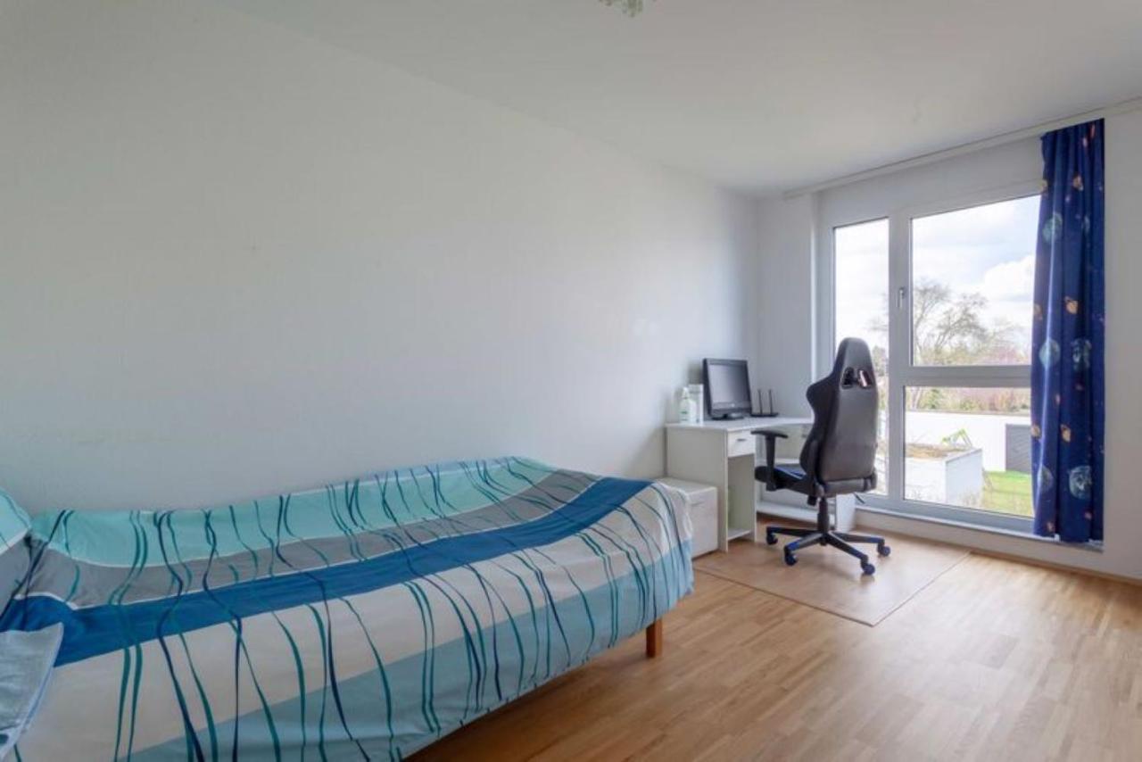 Privat Zimmer Richtung Messe Hanover Exterior photo