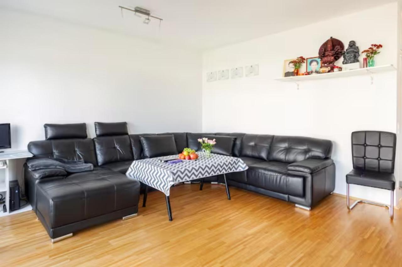 Privat Zimmer Richtung Messe Hanover Exterior photo